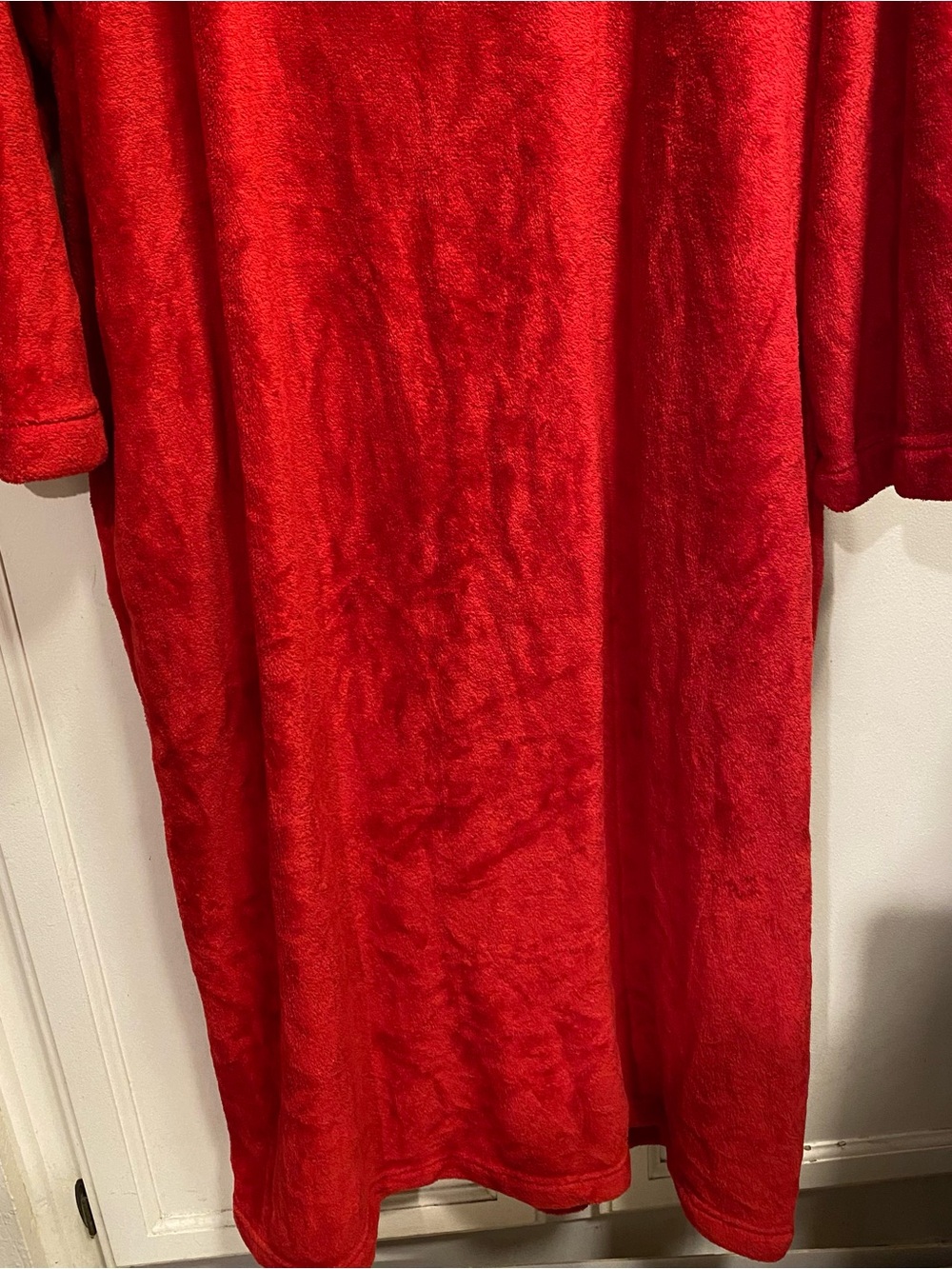 Adonna Plush Red Zip-Front Robe - Picture 6 of 8